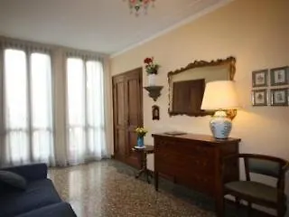 Campo Santa Maria Formosa By Interhome Daire